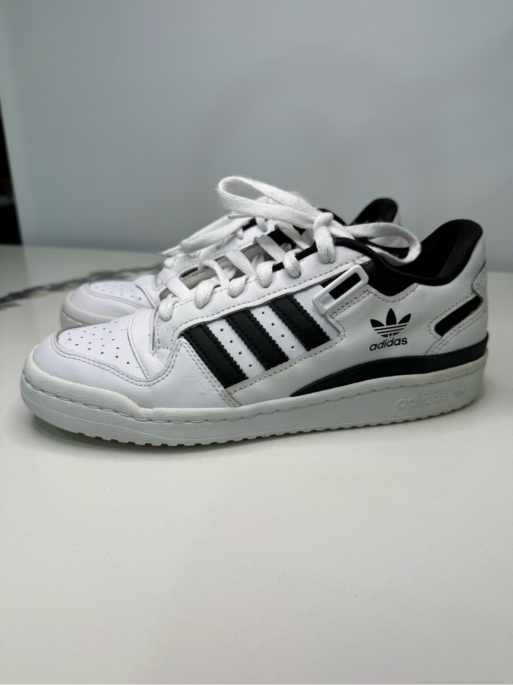Adidas Men 7.5 Forum Low Classic Shoes FY7757 Black On White
